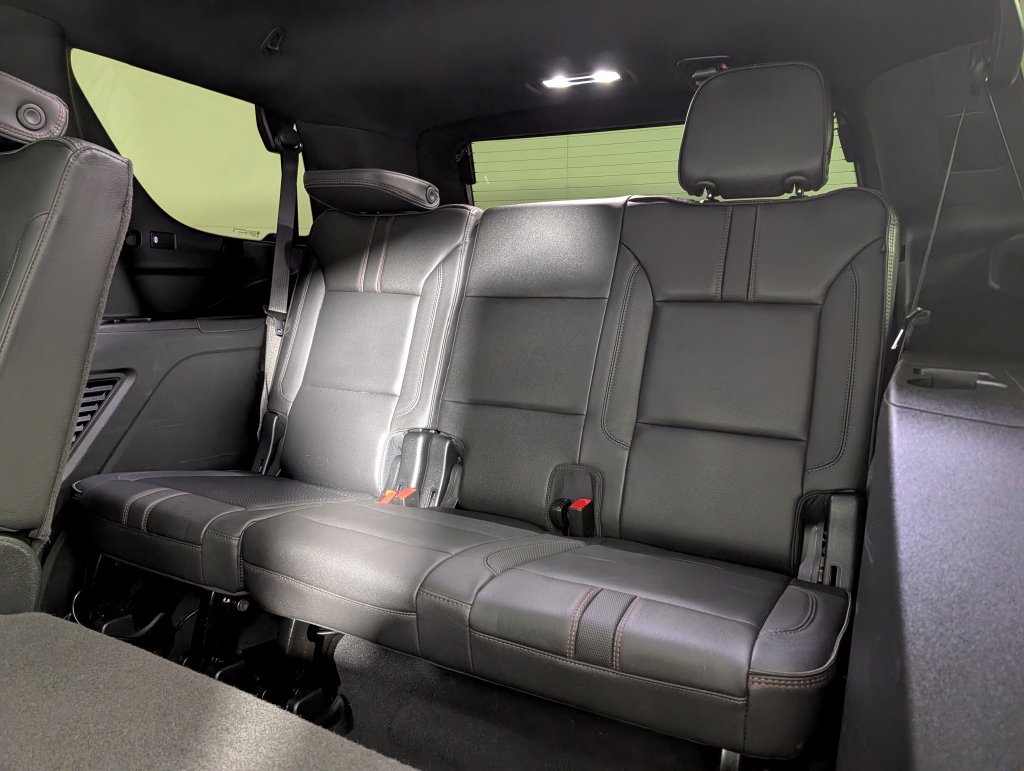 Used 2022 Chevrolet Tahoe RST w/ Luxury Package AWD/4WD image 13