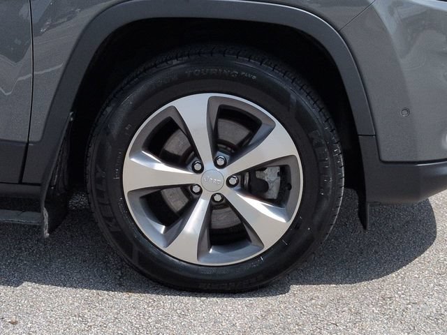Used 2021 Jeep Cherokee Limited w/ Mopar Interior Package AWD/4WD image 11