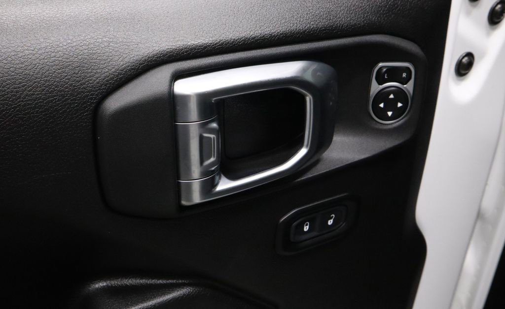 Used 2024 Jeep Wrangler Sport S image 21