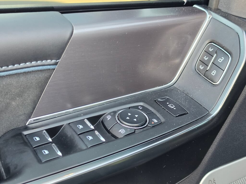 Certified 2026 Ford F350 Platinum AWD/4WD image 17