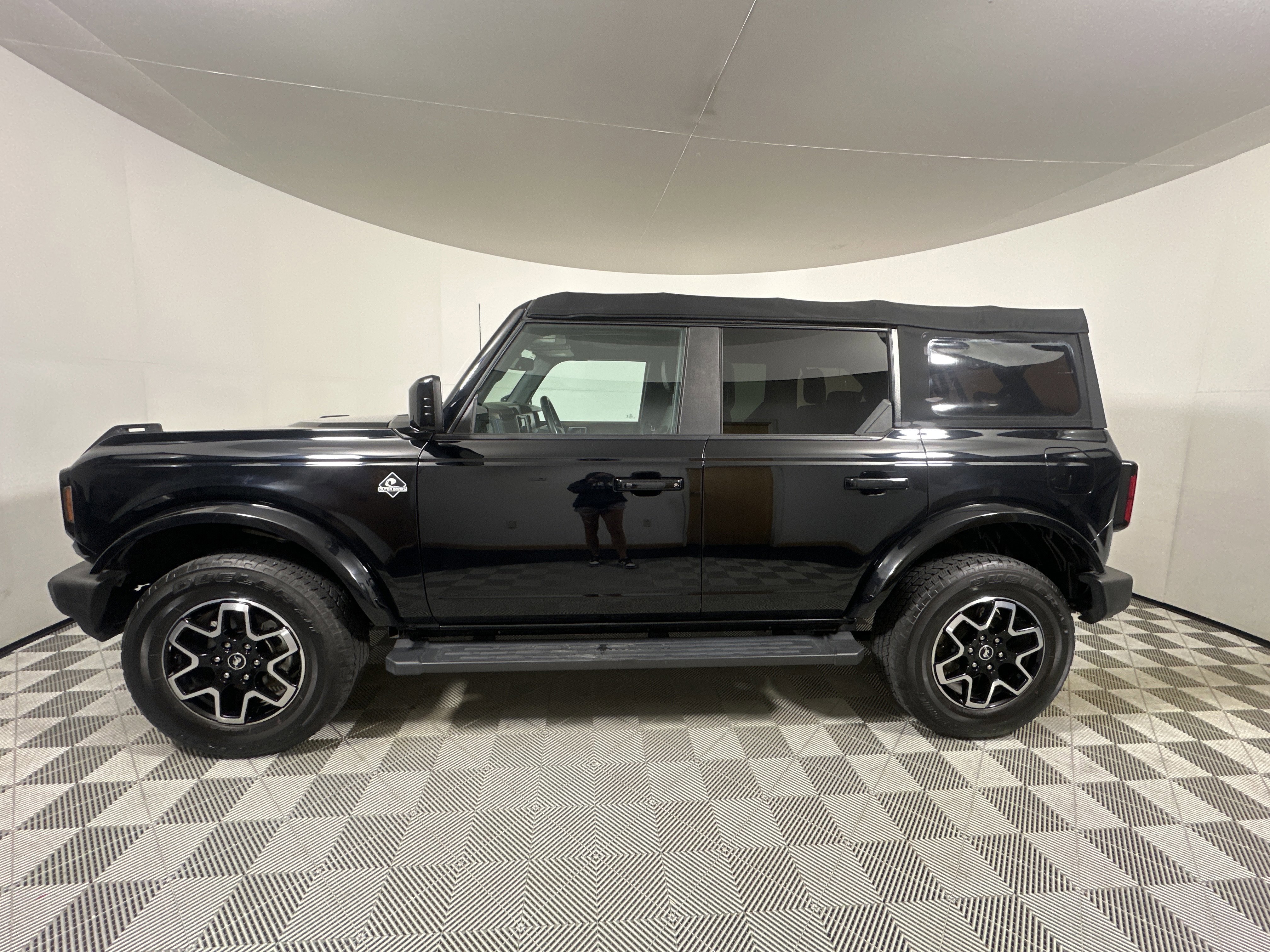 Certified 2022 Ford Bronco Outer Banks image 2