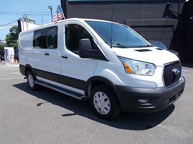 Certified 2025 Ford Transit 250 Low Roof w/ Exterior Upgrade Package RWD image 2