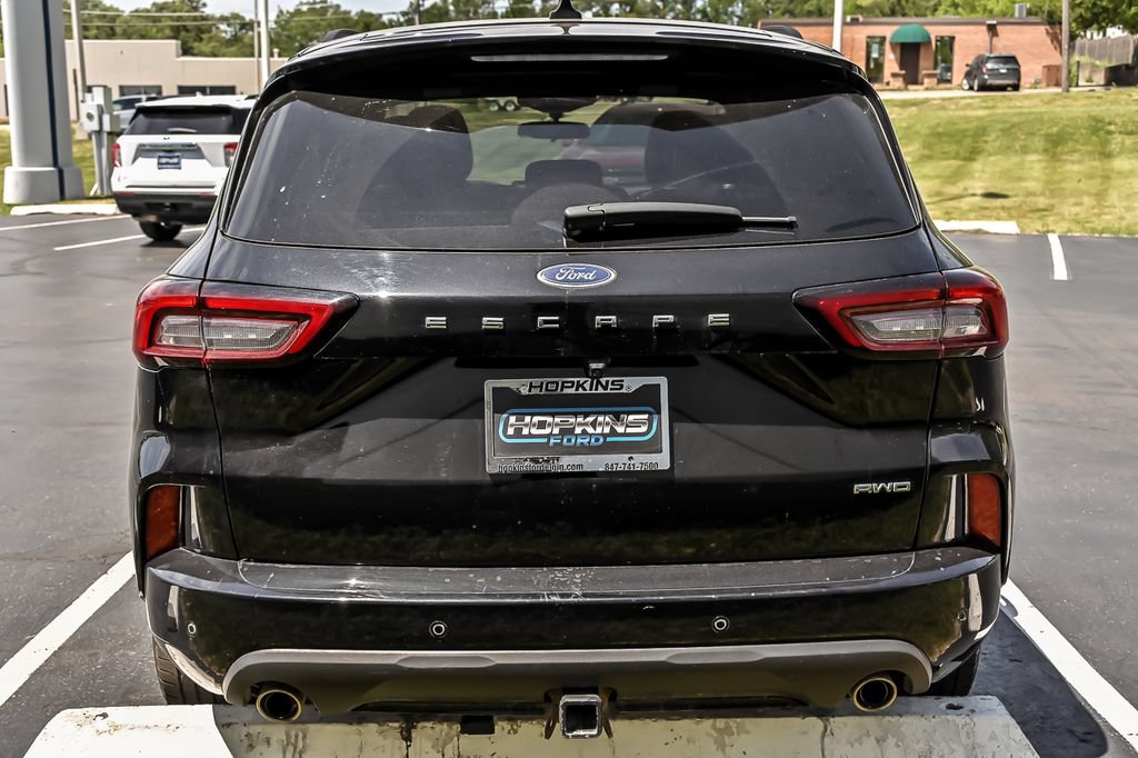 Certified 2023 Ford Escape ST-Line Select w/ Tech Pack #1 AWD/4WD image 9