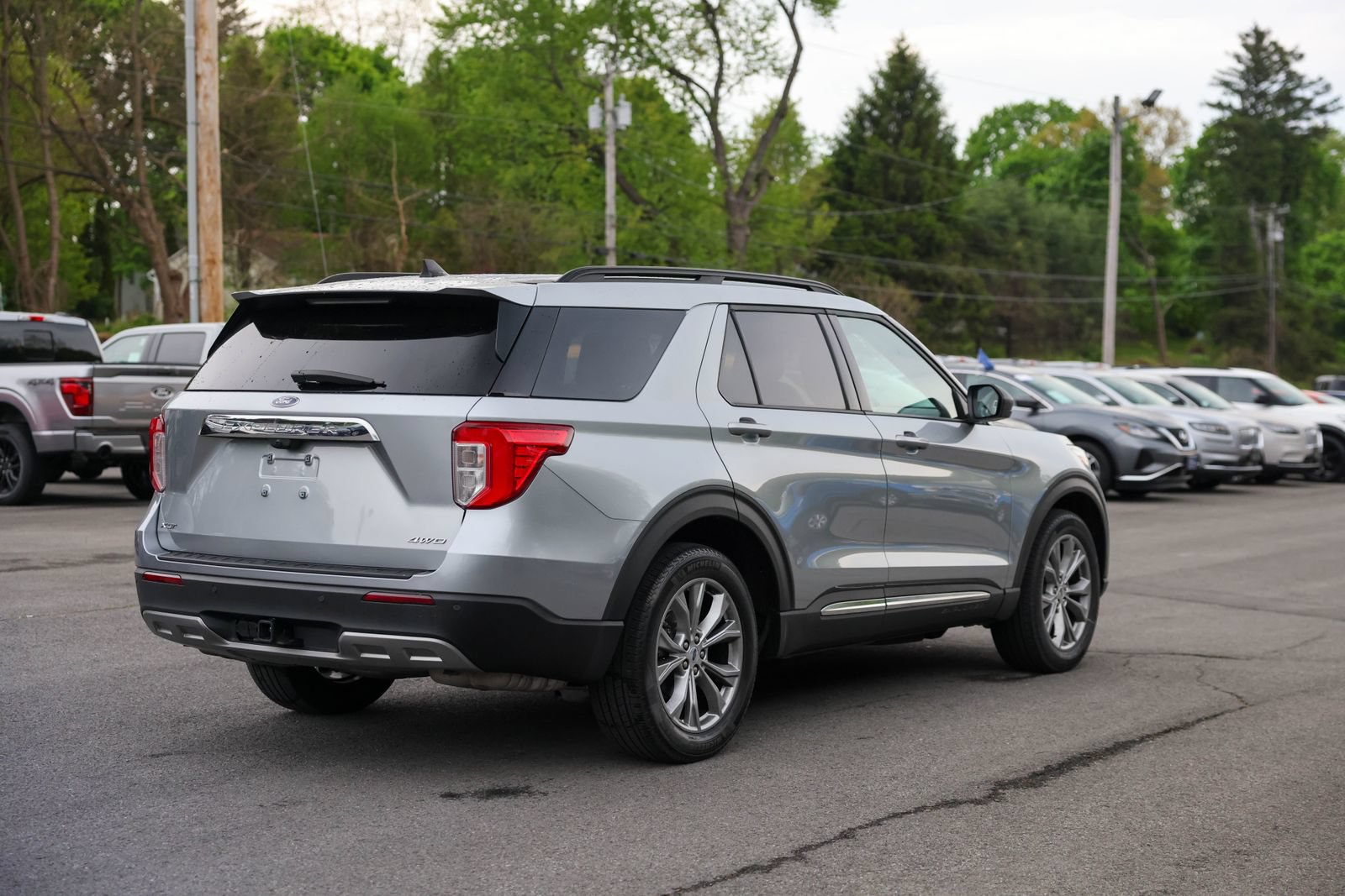 Certified 2023 Ford Explorer XLT w/ Equipment Group 202A AWD/4WD image 5