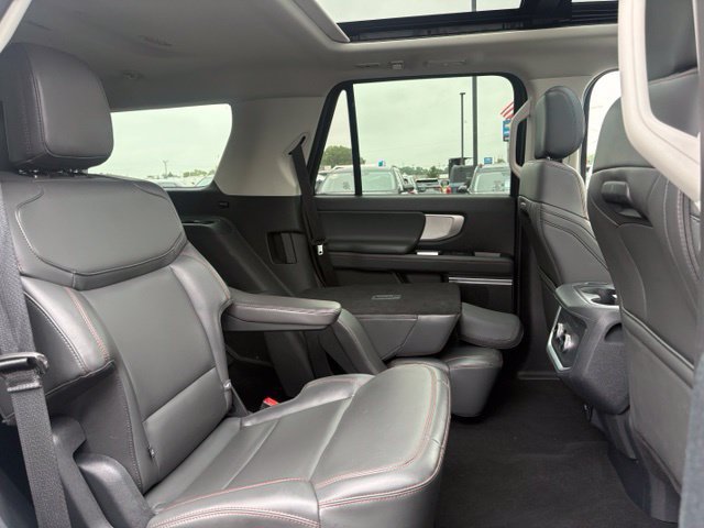 Certified 2025 Ford Expedition Active AWD/4WD image 11