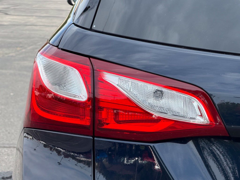Used 2020 Chevrolet Equinox LT w/ Driver Convenience Package FWD image 8