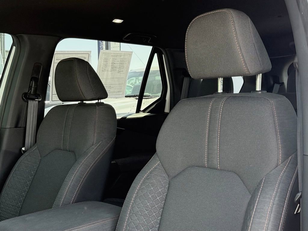 Used 2025 Honda Pilot Sport image 16