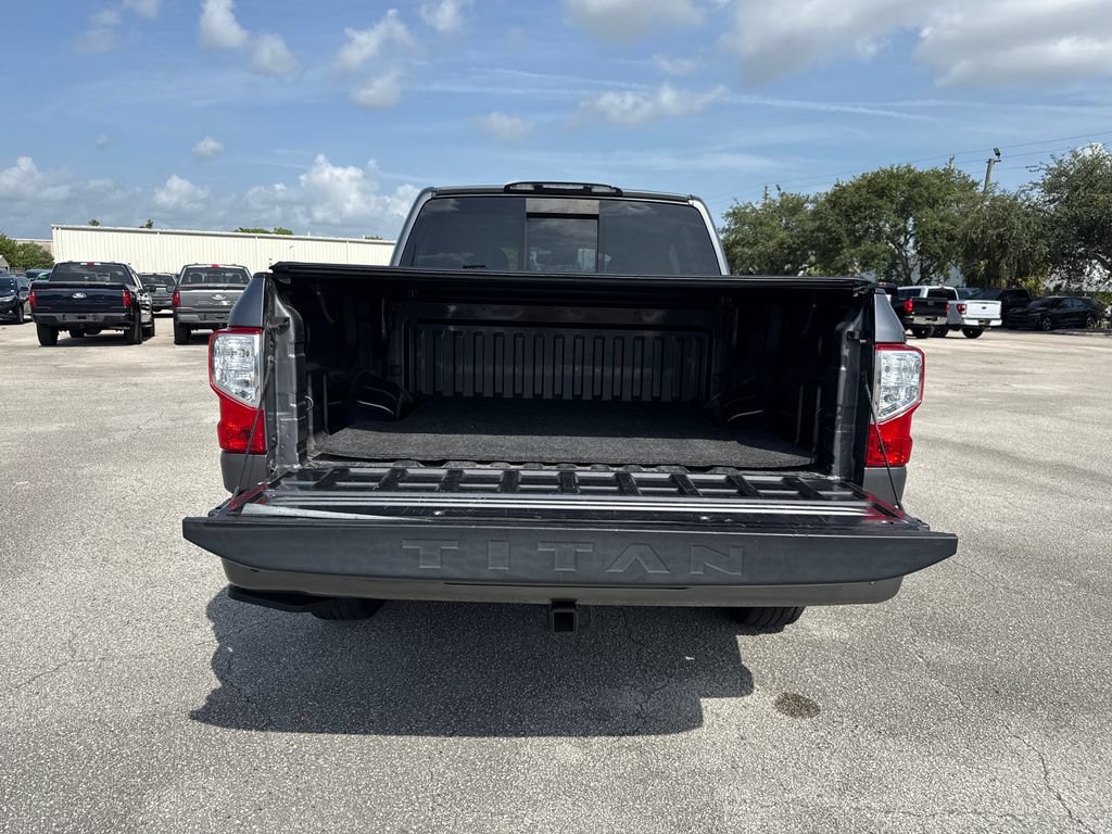 Used 2021 Nissan Titan SV w/ SV Convenience Package RWD image 29