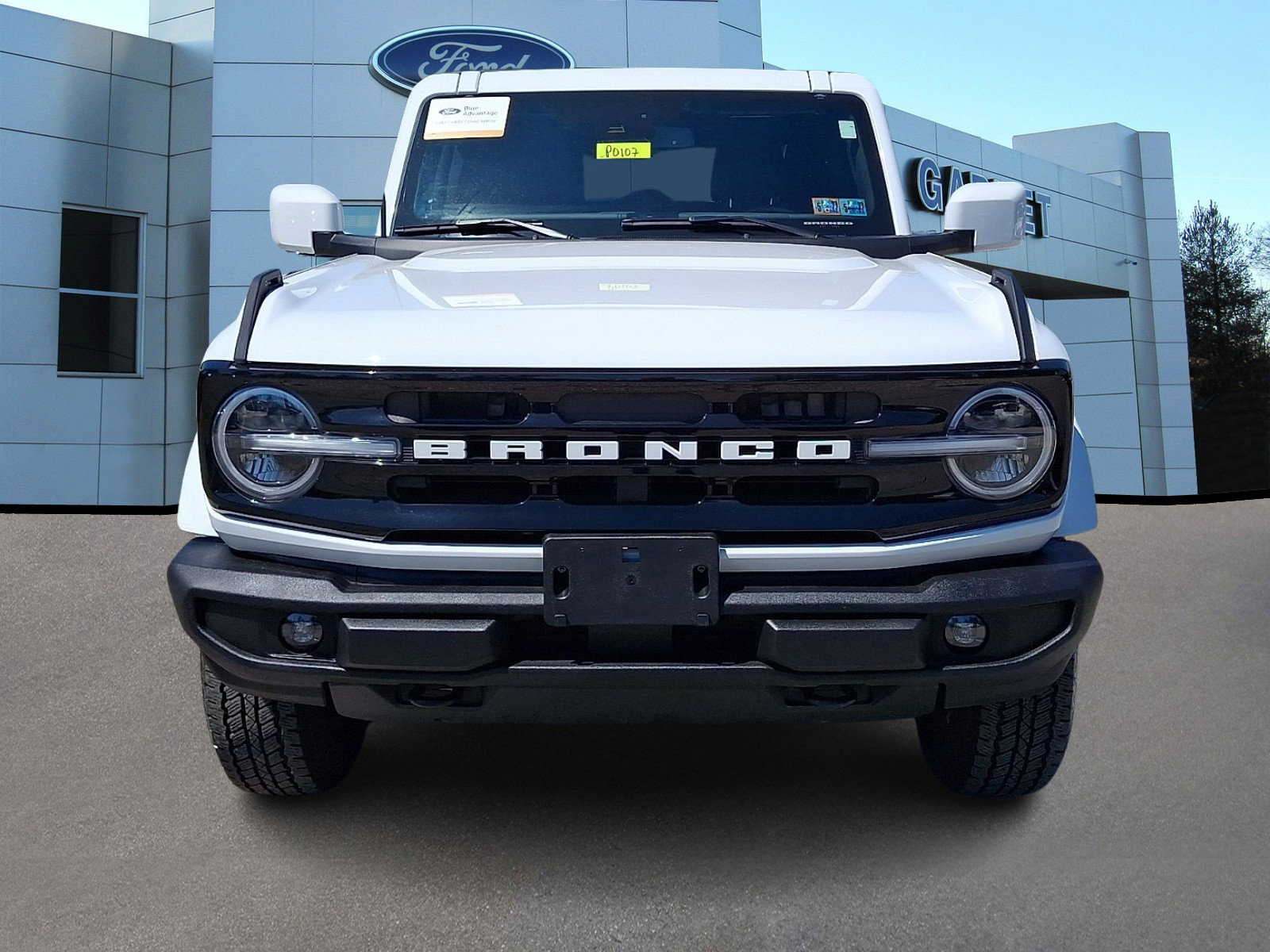 Certified 2025 Ford Bronco Outer Banks AWD/4WD image 3