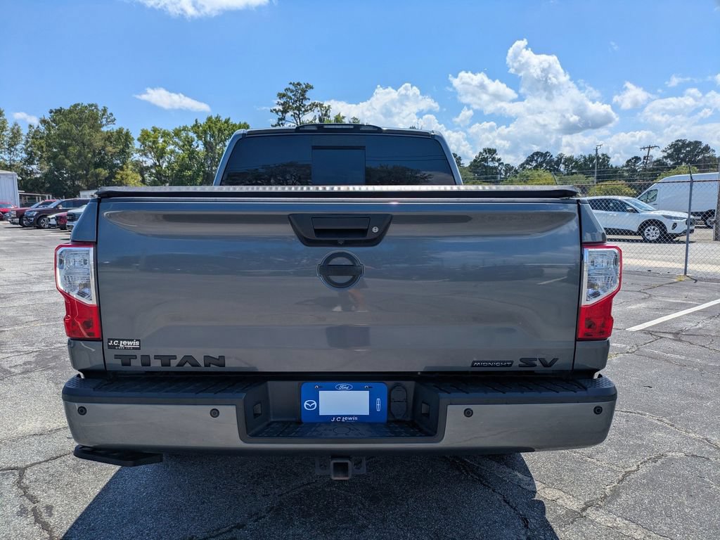 Used 2019 Nissan Titan SV w/ SV Convenience Package RWD image 5