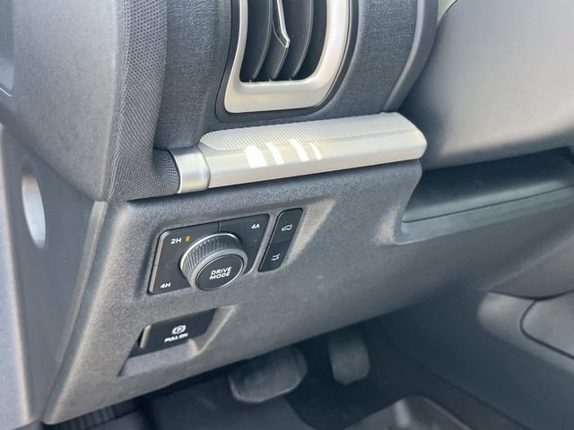 Certified 2025 Ford Expedition Active AWD/4WD image 37