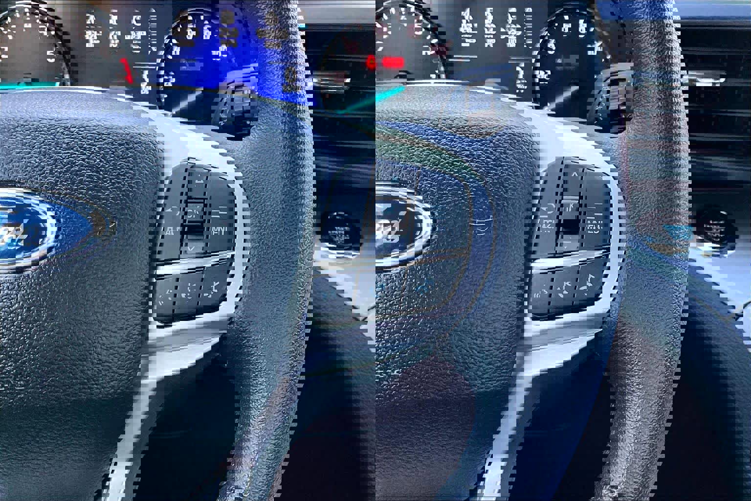 Certified 2024 Ford Explorer XLT image 28