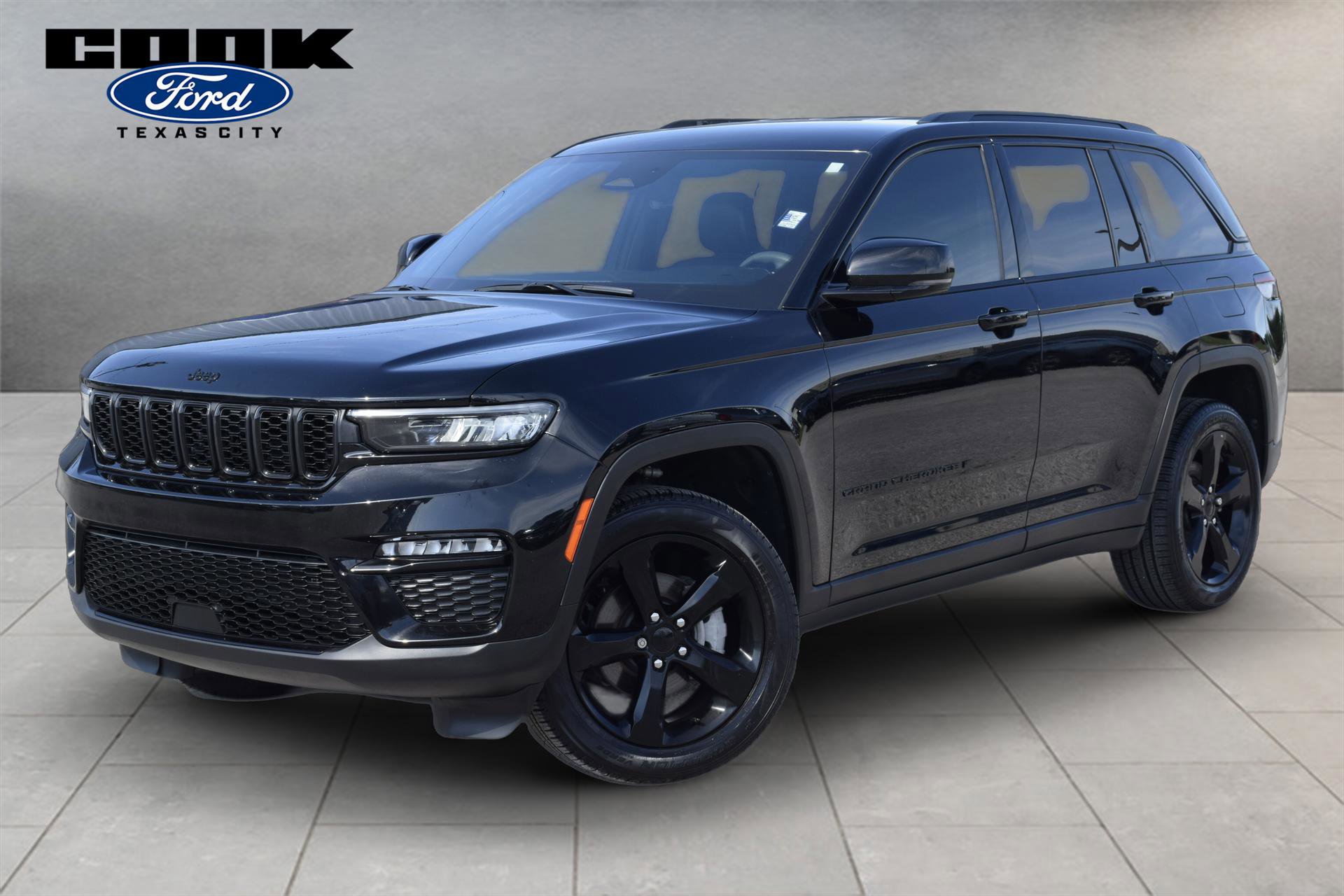 Used 2025 Jeep Grand Cherokee Limited w/ Black Appearance Package