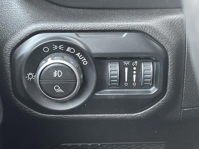 Used 2020 Jeep Gladiator Overland image 17