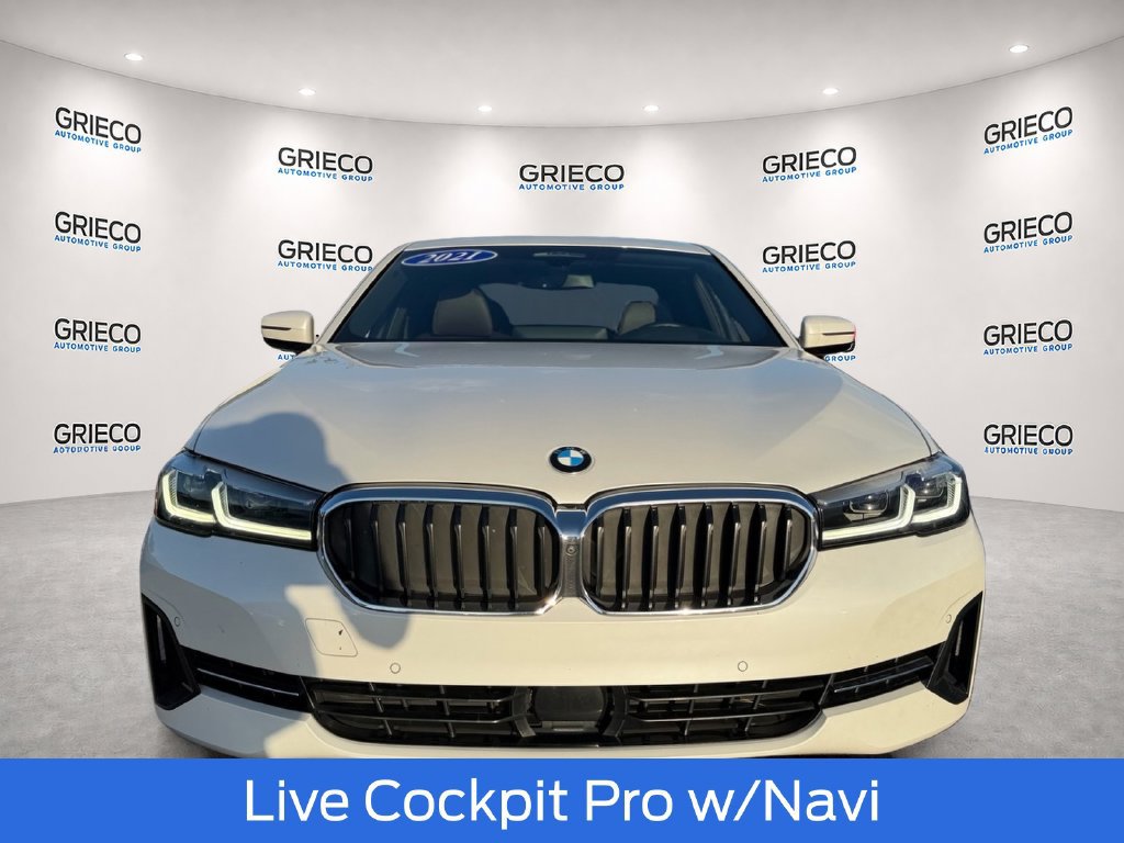 Used 2021 BMW 540i w/ Premium Package RWD image 2