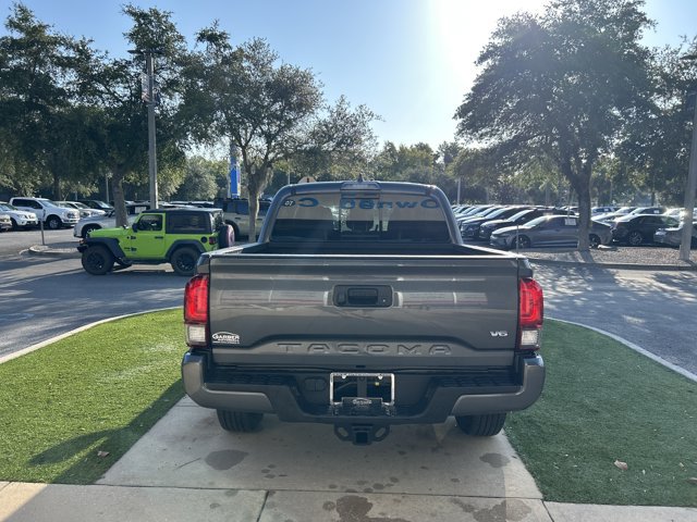 Used 2022 Toyota Tacoma SR5 w/ Technology Package RWD image 5