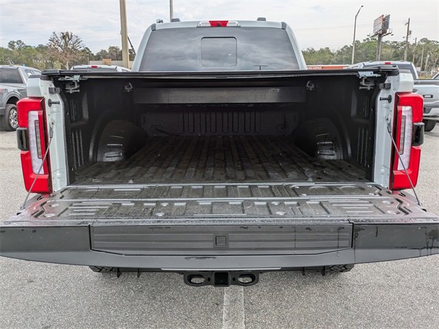 Certified 2025 Ford F350 Platinum w/ Platinum Plus Package image 13