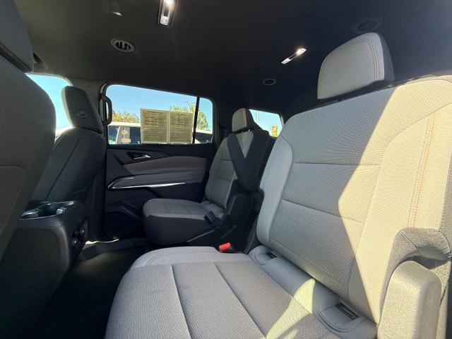 Used 2025 Chevrolet Traverse LT AWD/4WD image 11