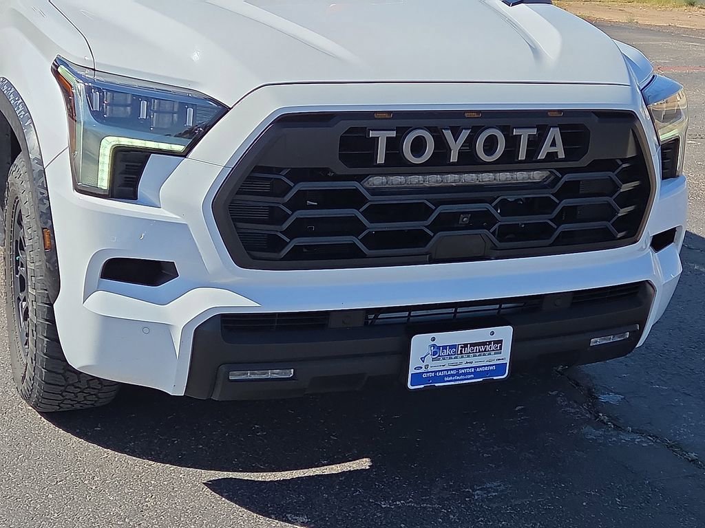 Used 2025 Toyota Sequoia TRD Pro AWD/4WD image 9