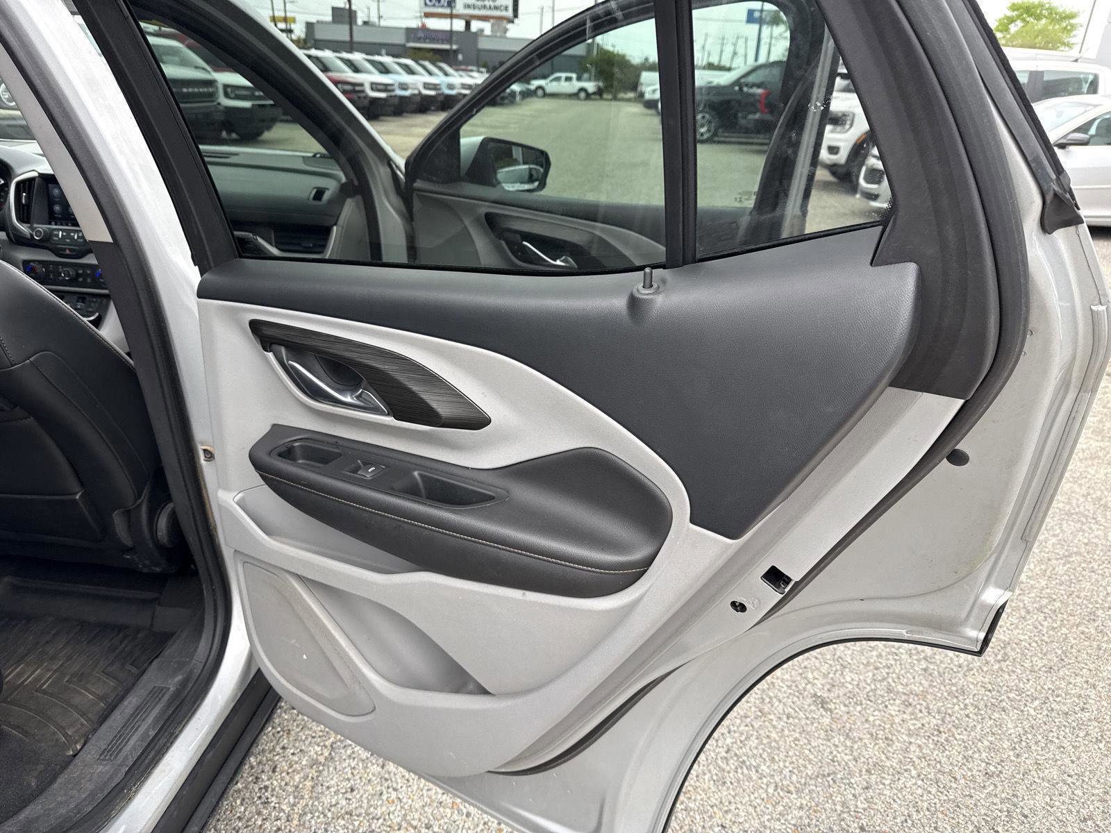 Used 2018 GMC Terrain SLT w/ Preferred Package image 23