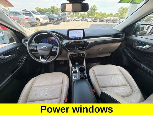 Certified 2022 Ford Escape Titanium AWD/4WD image 11