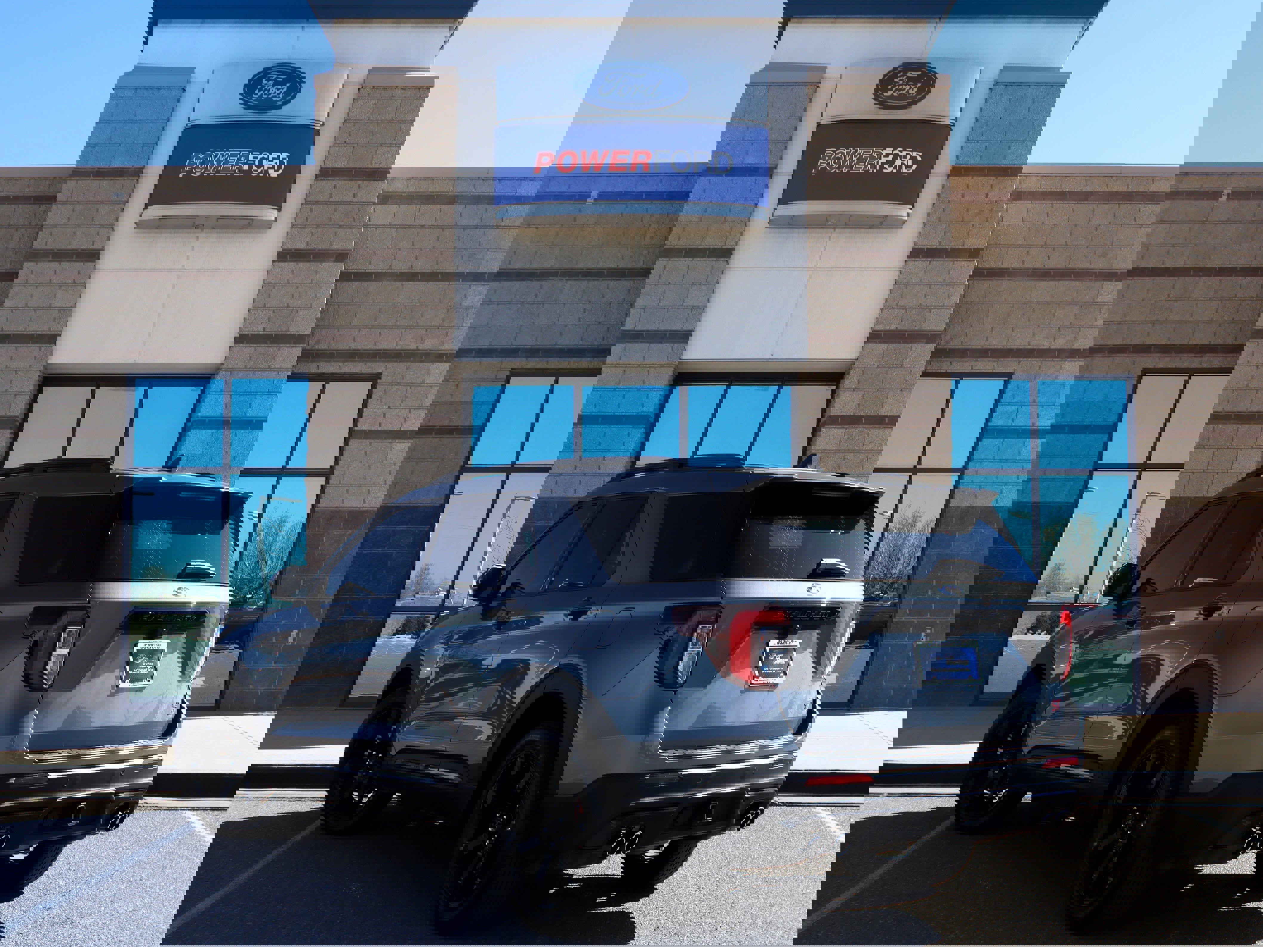 Certified 2024 Ford Explorer ST w/ Equipment Group 401A image 3