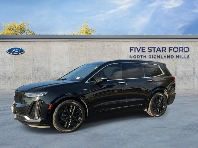 Used 2021 Cadillac XT6 Premium Luxury w/ LPO, ONYX Package FWD image 4