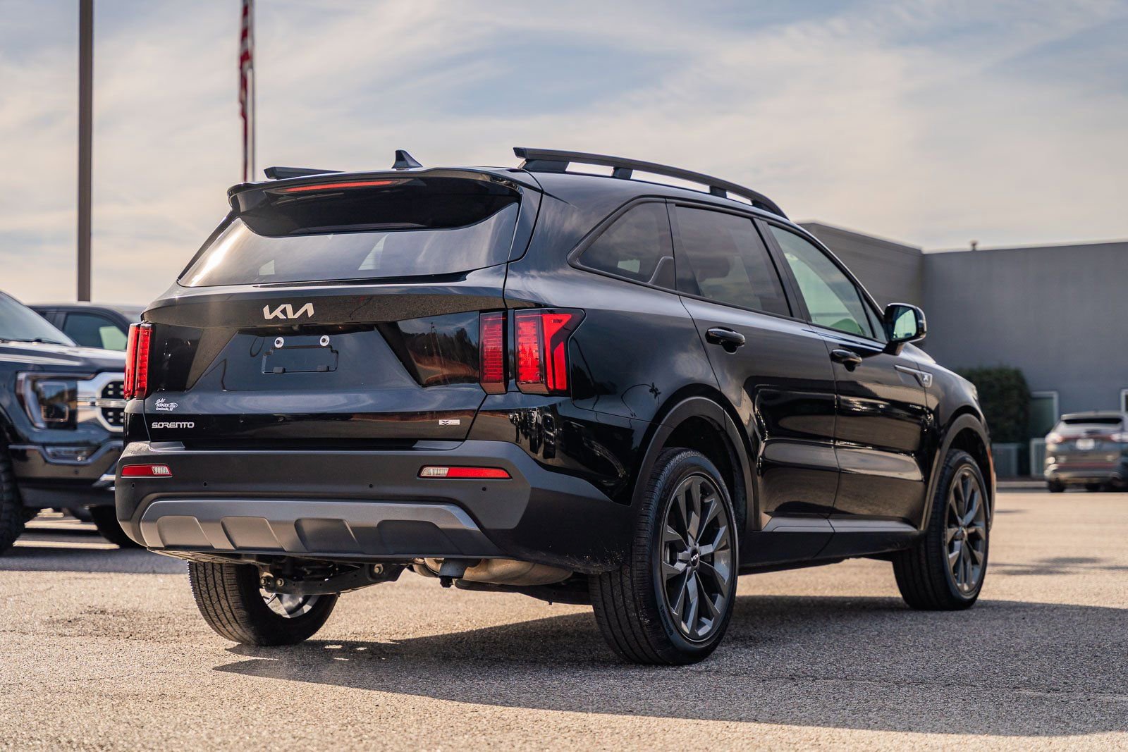 Used 2023 Kia Sorento X-Line EX image 5