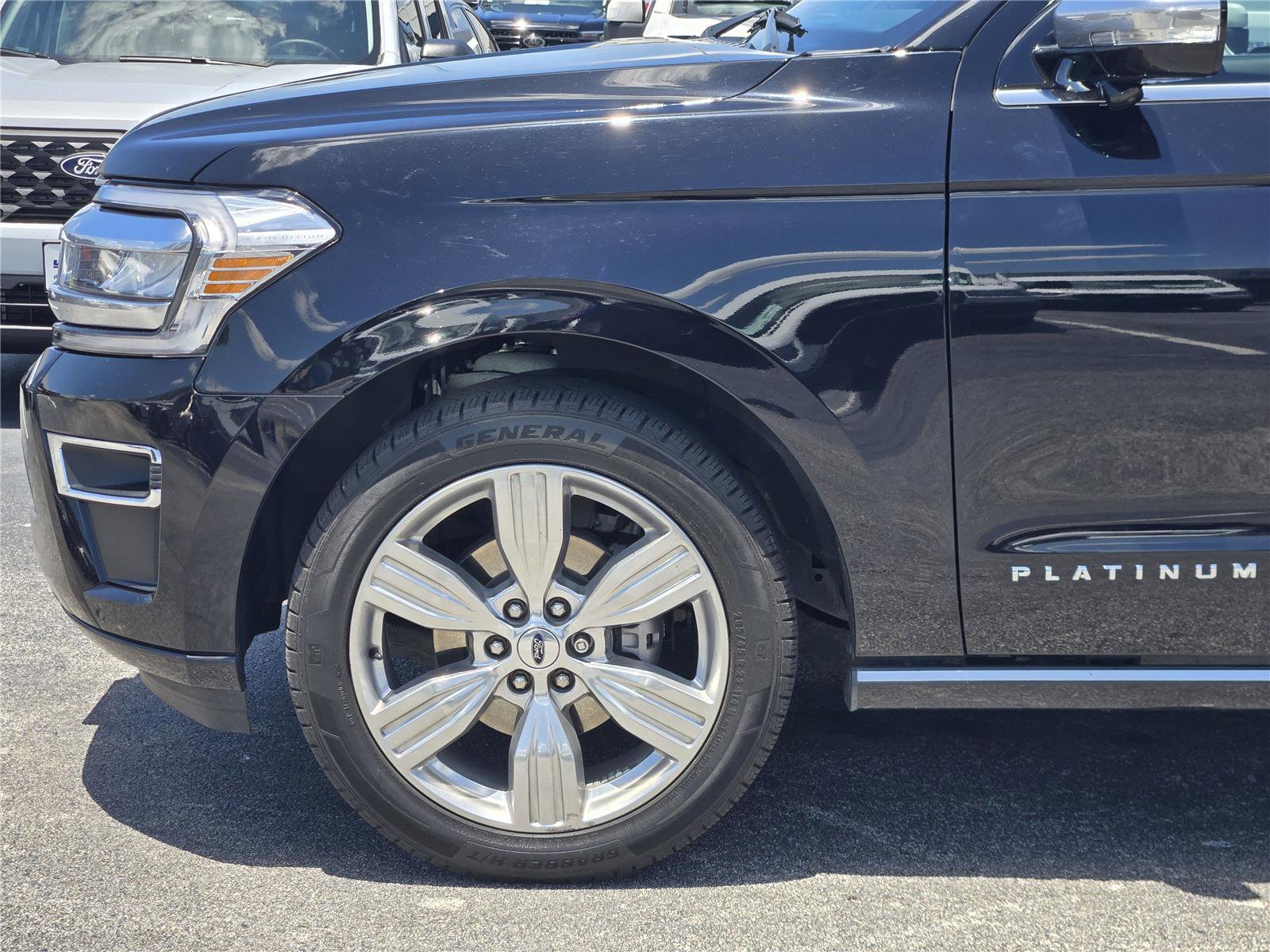 Certified 2022 Ford Expedition Platinum RWD image 8
