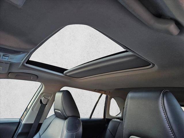 Used 2020 Toyota RAV4 XLE Premium FWD image 19