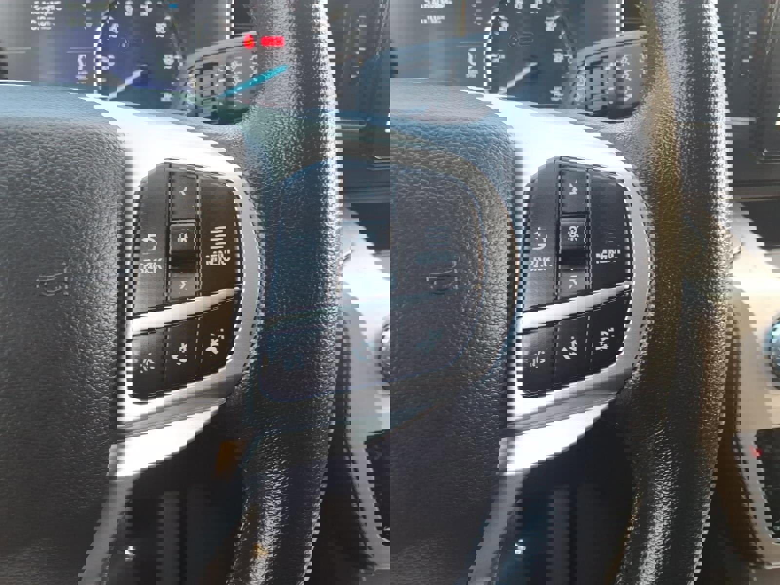 Certified 2022 Ford Explorer XLT w/ Equipment Group 202A image 26