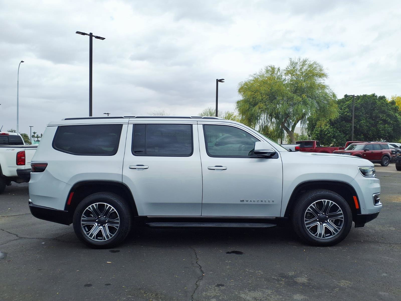 Used 2022 Jeep Wagoneer Series III w/ Flexible Seating Group image 7