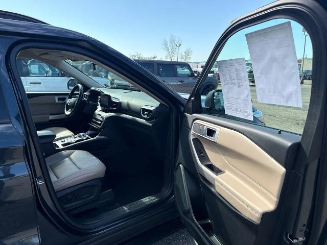 Certified 2022 Ford Explorer XLT w/ Equipment Group 202A image 8