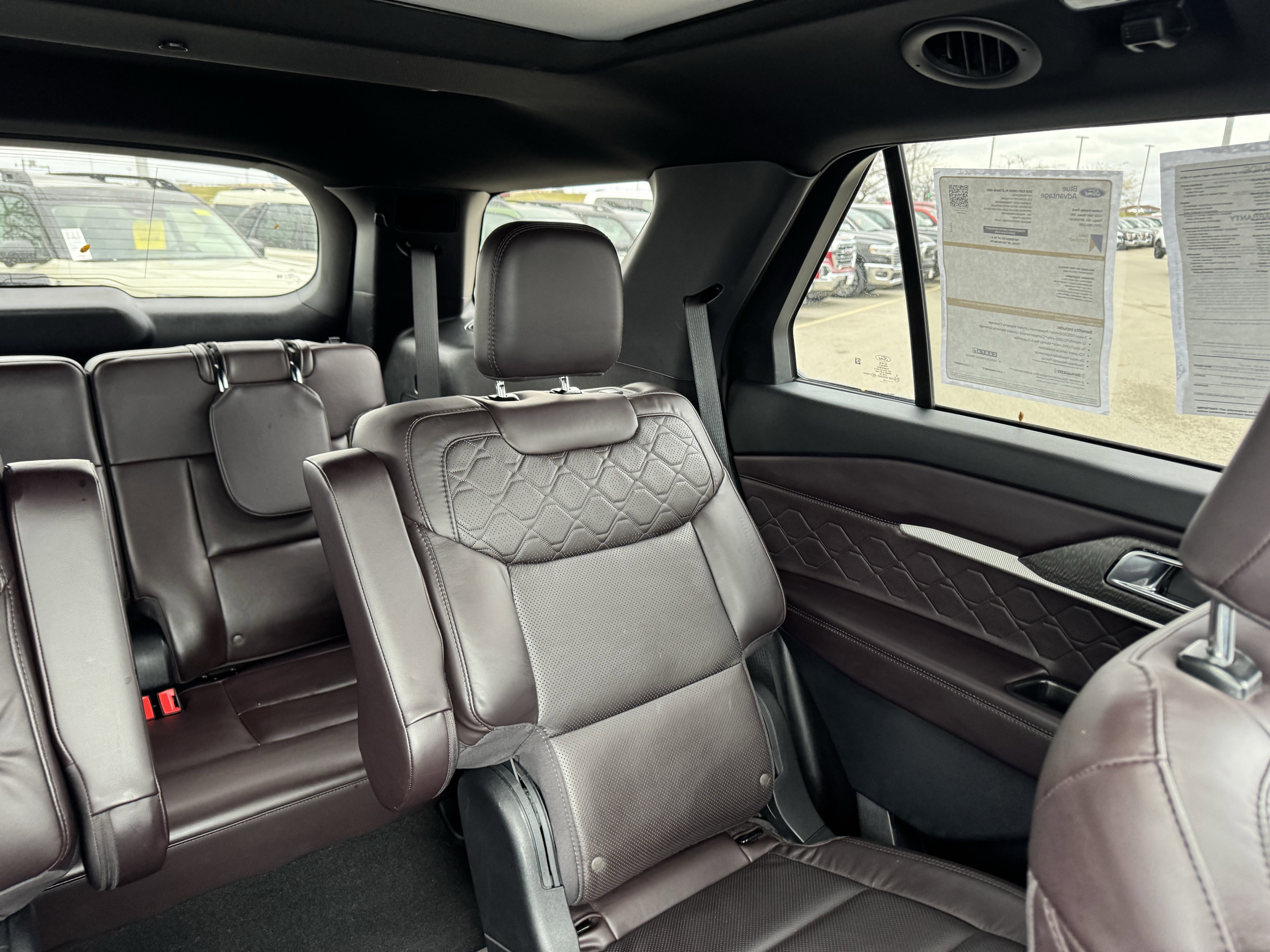 Certified 2025 Ford Explorer Platinum w/ LUX Leather Package image 14