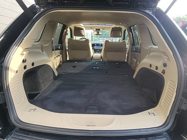 Used 2020 Jeep Grand Cherokee Limited w/ Trailer Tow Group IV AWD/4WD image 19