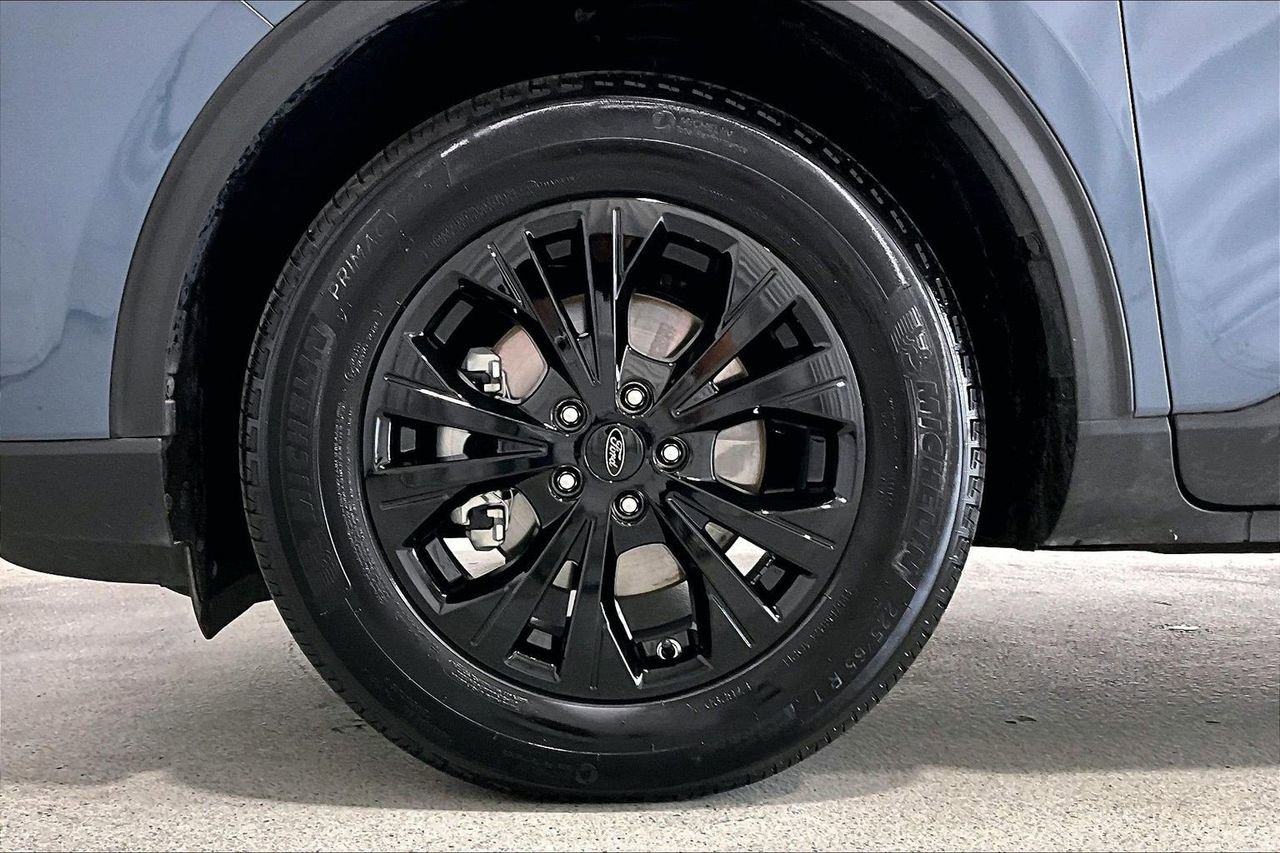 Certified 2025 Ford Escape Active FWD image 8