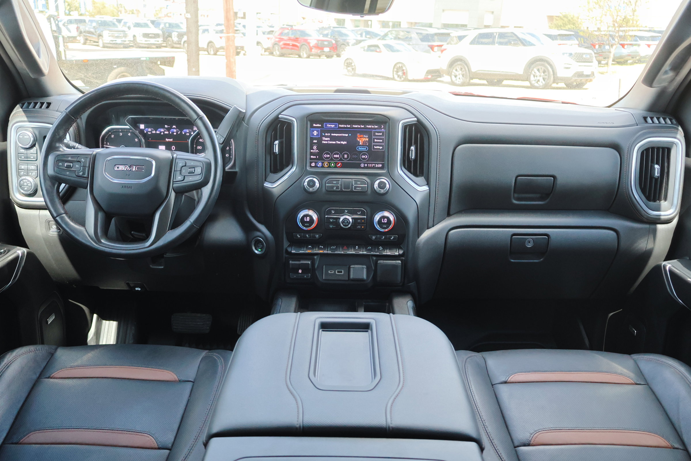 Used 2022 GMC Sierra 1500 AT4 w/ Technology Package image 26
