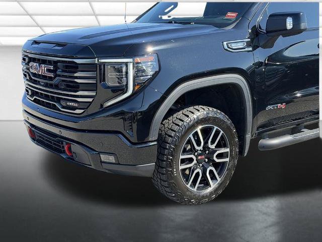 Used 2025 GMC Sierra 1500 AT4 w/ Technology Package AWD/4WD image 27