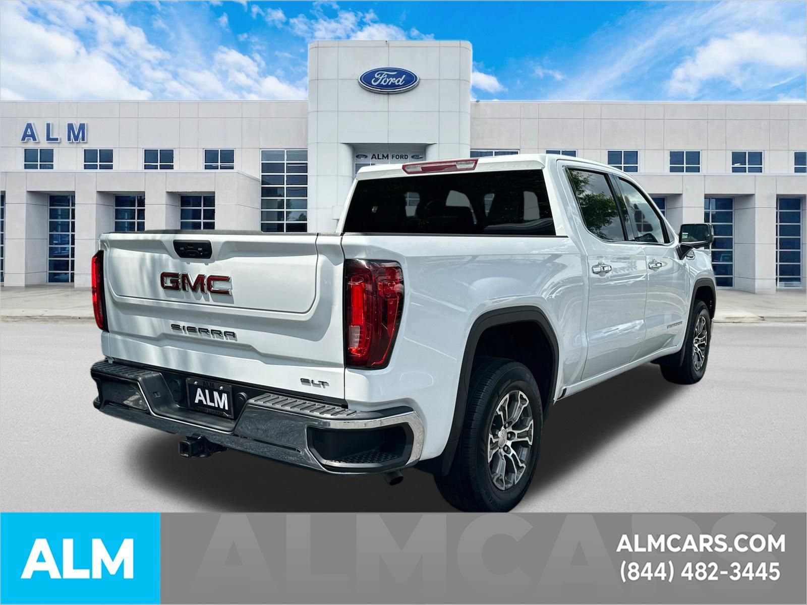Used 2025 GMC Sierra 1500 SLT RWD image 5
