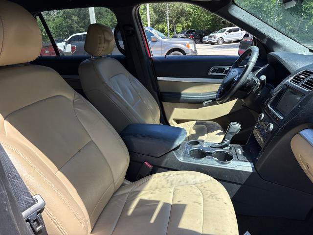 Certified 2017 Ford Explorer XLT w/ Equipment Group 202A FWD image 28