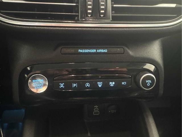 Certified 2024 Ford Escape Platinum AWD/4WD image 10
