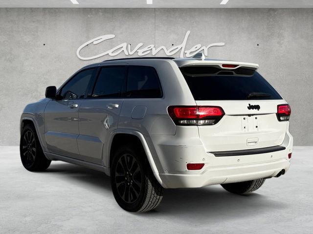 Used 2020 Jeep Grand Cherokee Altitude image 3