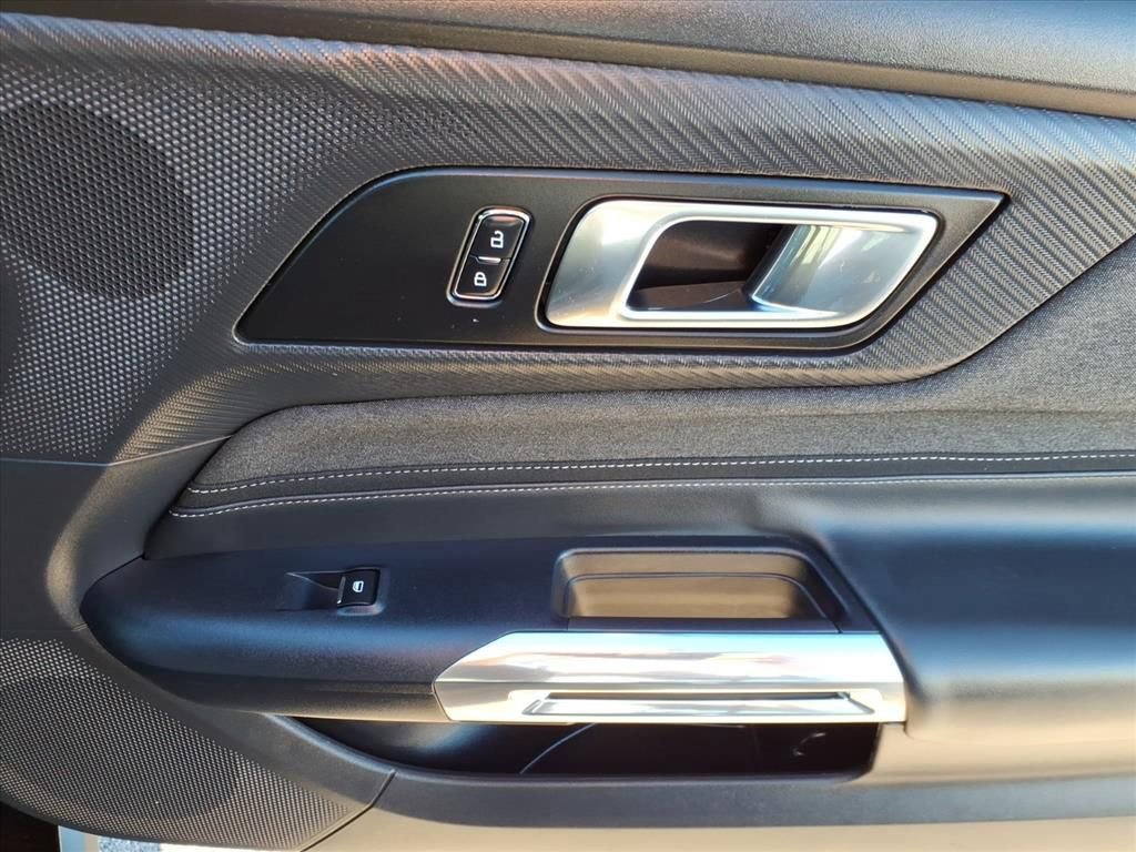 Certified 2025 Ford Mustang GT image 10
