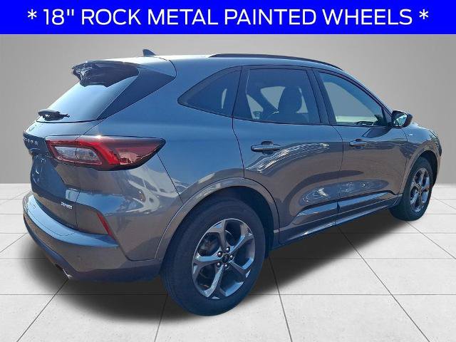 Certified 2023 Ford Escape ST-Line w/ Tech Pack #1 AWD/4WD image 4