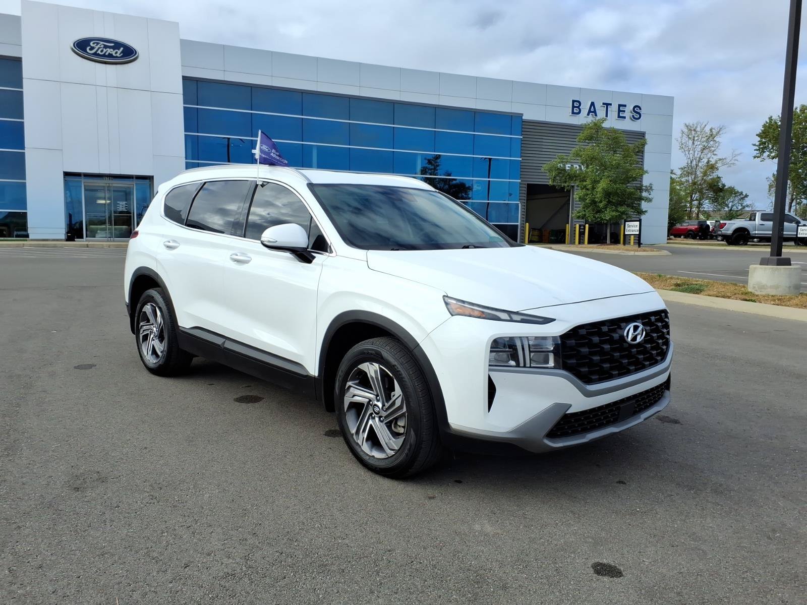 Used 2023 Hyundai Santa Fe SEL w/ Cargo Package FWD image 1