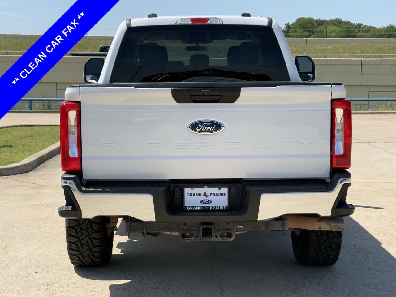 Certified 2025 Ford F250 XLT w/ FX4 Off-Road Package AWD/4WD image 7