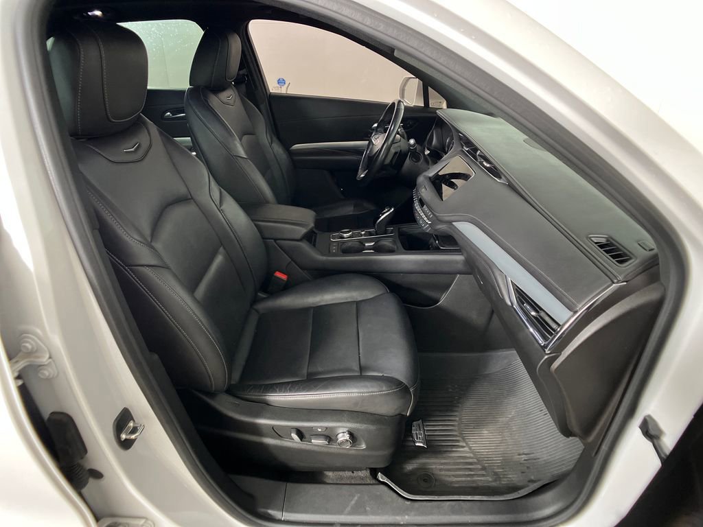 Used 2020 Cadillac XT4 Premium Luxury image 10