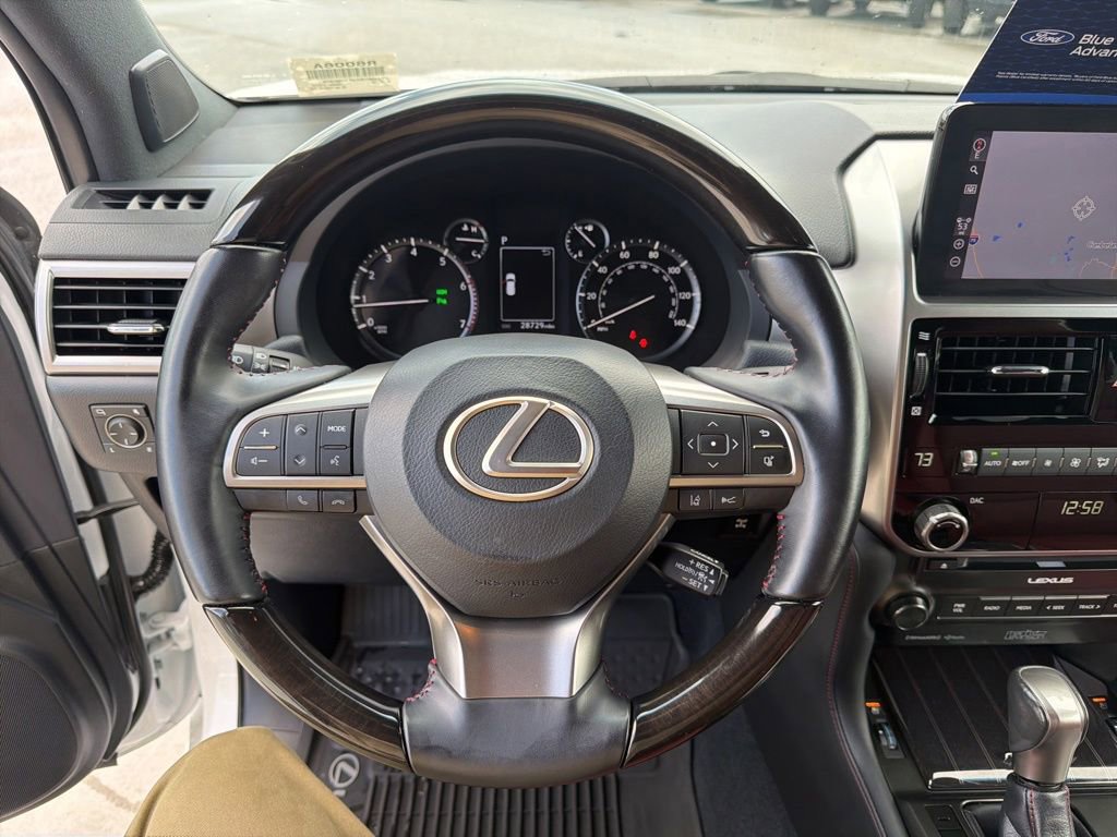 Used 2023 Lexus GX 460 Premium w/ Accessory Package AWD/4WD image 24