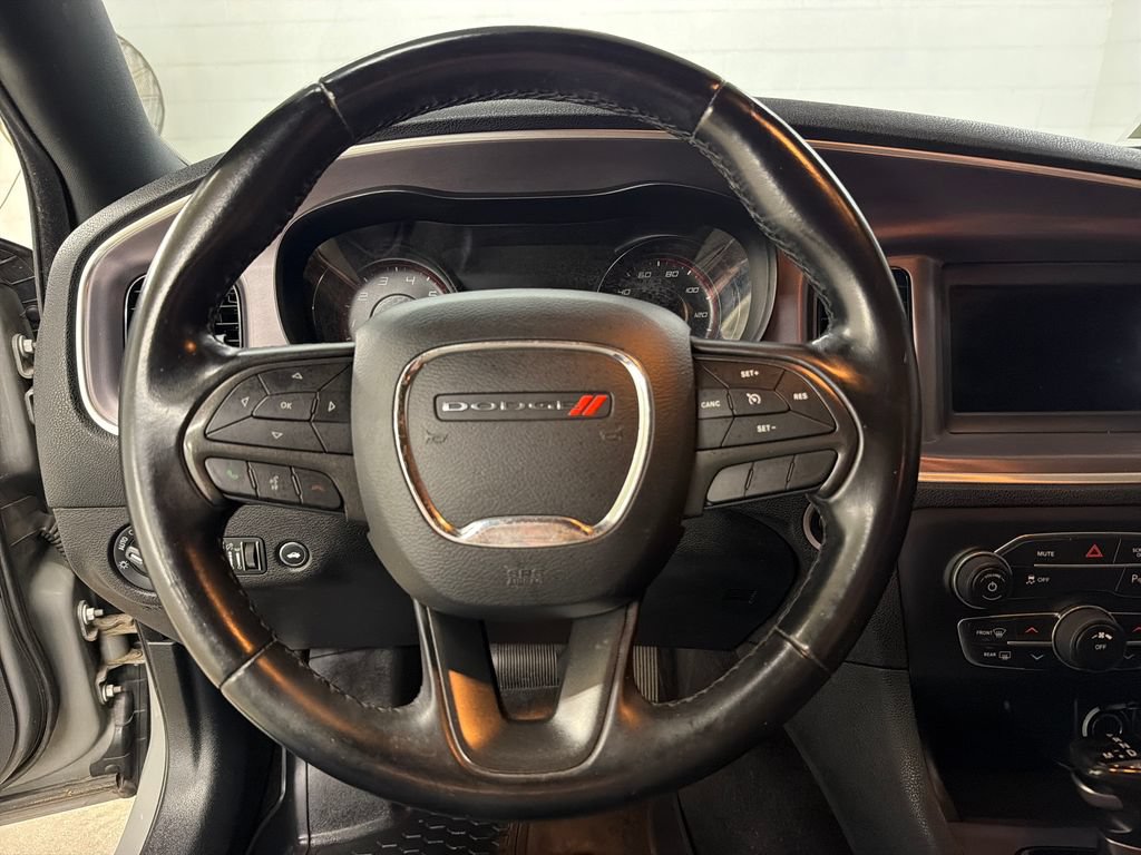 Used 2019 Dodge Charger SXT w/ Blacktop Package RWD image 18
