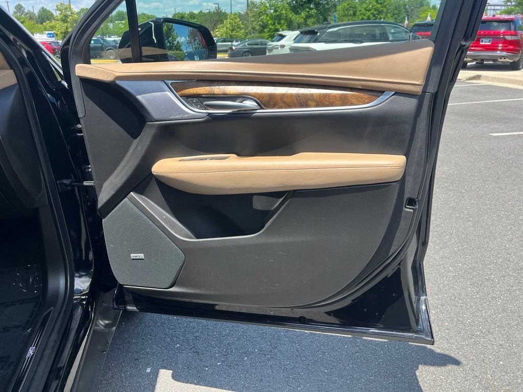 Used 2021 Cadillac XT5 Premium Luxury w/ Platinum Package FWD image 23